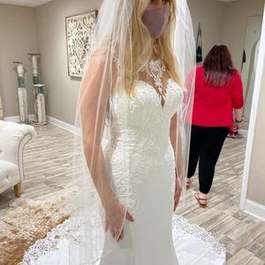 Wedding Gown, Ivory, Size 6, Sophia Tolli